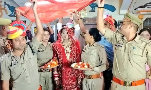 സഹോദരനെ മോഷ്ടാക്കൾ കൊലപ്പെടുത്തി,വിവാഹത്തിനുള്ള പണം കവർന്നു; യുവതിയുടെ വിവാഹം നടത്തിക്കൊടുത്ത് പൊലീസ്