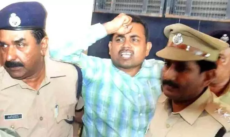 രൂപേഷിന്റെ നോവല്‍ ഉയര്‍ത്തുന്ന രാഷ്ട്രീയ സമസ്യകള്‍