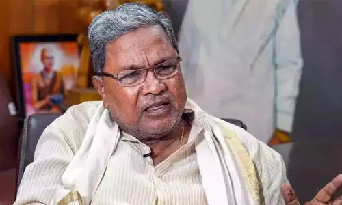 ബം​ഗ​ളൂ​രു സ്റ്റേ​ഡി​യ​ത്തി​ൽ 11 പേ​രു​ടെ മ​ര​ണം; മു​ഖ്യ​മ​ന്ത്രി​യെ അ​റി​യി​ക്കാ​ൻ ര​ണ്ടു മ​ണി​ക്കൂ​ർ വൈ​കി​ച്ചു