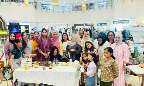 പെ​രു​ന്നാ​ൾ മൊ​ഞ്ചി​ൽ വി​മ​ൻ​സ് ക​ല​ക്ടീ​വ്; ഹെ​ന്ന രാ​വി​ൽ മെ​ഹ​ന്ദി മ​ഴ