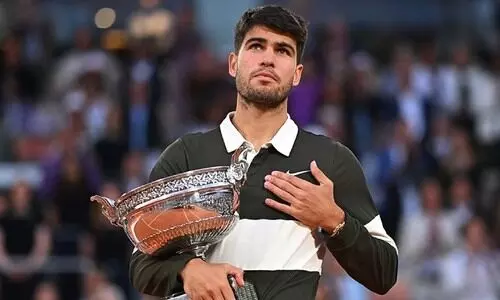 അഞ്ച് സെറ്റ്, മൂന്ന് ടൈബ്രേക്കറുകൾ; അഞ്ചര മണിക്കൂർ നീണ്ട പോരിനൊടുവിൽ ഫ്രഞ്ച് ഓപൺ കിരീടം സ്വന്തമാക്കി അൽകാരസ്