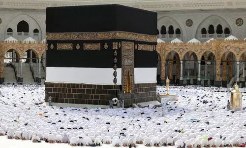 ഹ​ജ്ജി​ന്റെ വി​ജ​യ​ക​ര​മാ​യ ന​ട​ത്തി​പ്പ്: സൗ​ദി​ക്ക് കു​വൈ​ത്തി​ന്റെ അ​ഭി​ന​ന്ദ​നം അ​മീ​ർ സ​ന്ദേ​ശം അ​യ​ച്ചു