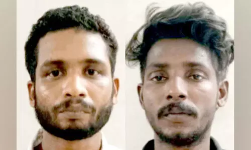 മൊബൈൽ ഫോണും പണവും കവർന്ന പ്രതികൾ പിടിയിൽ