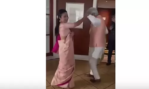 ഭർത്താവ് പിനാകി മിശ്രക്കൊപ്പം നൃത്തം ചെയ്യുന്ന വിഡിയോ പങ്കുവെച്ച് മഹുവ മൊയ്ത്ര