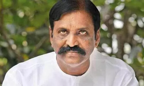 പാട്ടിന്‍റെ വരികൾ സിനിമ പേരുകളായി; തമിഴ് ചലച്ചിത്ര പ്രവർത്തകരെ വിമർശിച്ച് ഗാനരചയിതാവ് വൈരമുത്തു