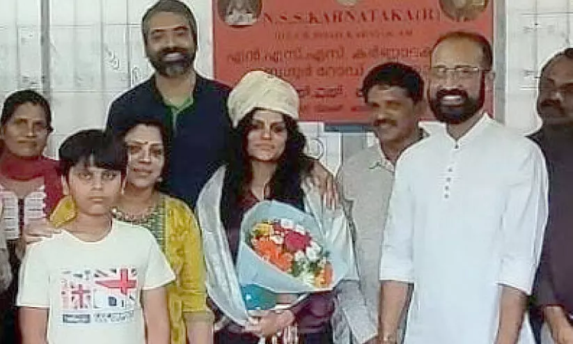 ആ​ദ​രി​ച്ചു