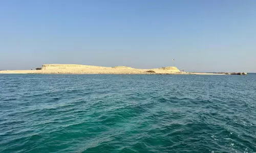 ക​ട​ലി​ലൊ​രു അ​ത്ഭു​ത ദ്വീ​പ്;   അ​ൽ അ​ഷാ​ത്