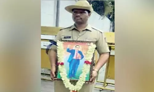 മ​നോ​വീ​ര്യം കാ​ക്കാ​ൻ പൊ​ലീ​സി​ന്റെ ഒ​റ്റ​യാ​ൾ സ​മ​രം