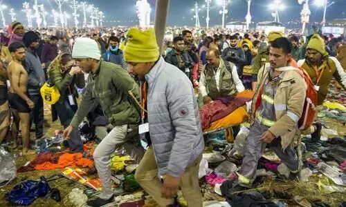 കുംഭമേളയിലെ തിക്കിലുംതിരക്കിലും മരിച്ചത് 37 അല്ല, 82 പേർ; ഞെട്ടിക്കുന്ന റിപ്പോർട്ട് പുറത്ത് കുംഭമേളയിലെ തിക്കിലുംതിരക്കിലും മരിച്ചത് 37 അല്ല, 82 പേർ; ഞെട്ടിക്കുന്ന റിപ്പോർട്ട് പുറത്ത്