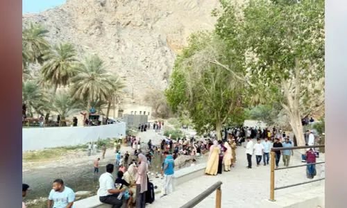 പെ​രു​ന്നാ​ൾ അ​വ​ധി;തെ​ക്ക​ൻ ബാ​ത്തി​ന​യി​ലേ​ക്ക്   സ​ഞ്ചാ​രി​ക​ൾ ഒ​ഴു​കി