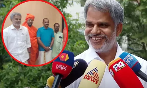 ഹിന്ദു മഹാസഭ കൂടിക്കാഴ്ചയെ ന്യായീകരിച്ച് എ. വിജയരാഘവൻ: ‘തെരഞ്ഞെടുപ്പ് കാലത്ത് ആപ്പീസില് കാവിയുടുത്തവരും പള്ളീലച്ഛന്മാരും മൗലവിമാരും വരും; ഹിന്ദു മഹാസഭ ഇപ്പോ ഉണ്ടോ എന്ന് തന്നെ അറിയില്ല’