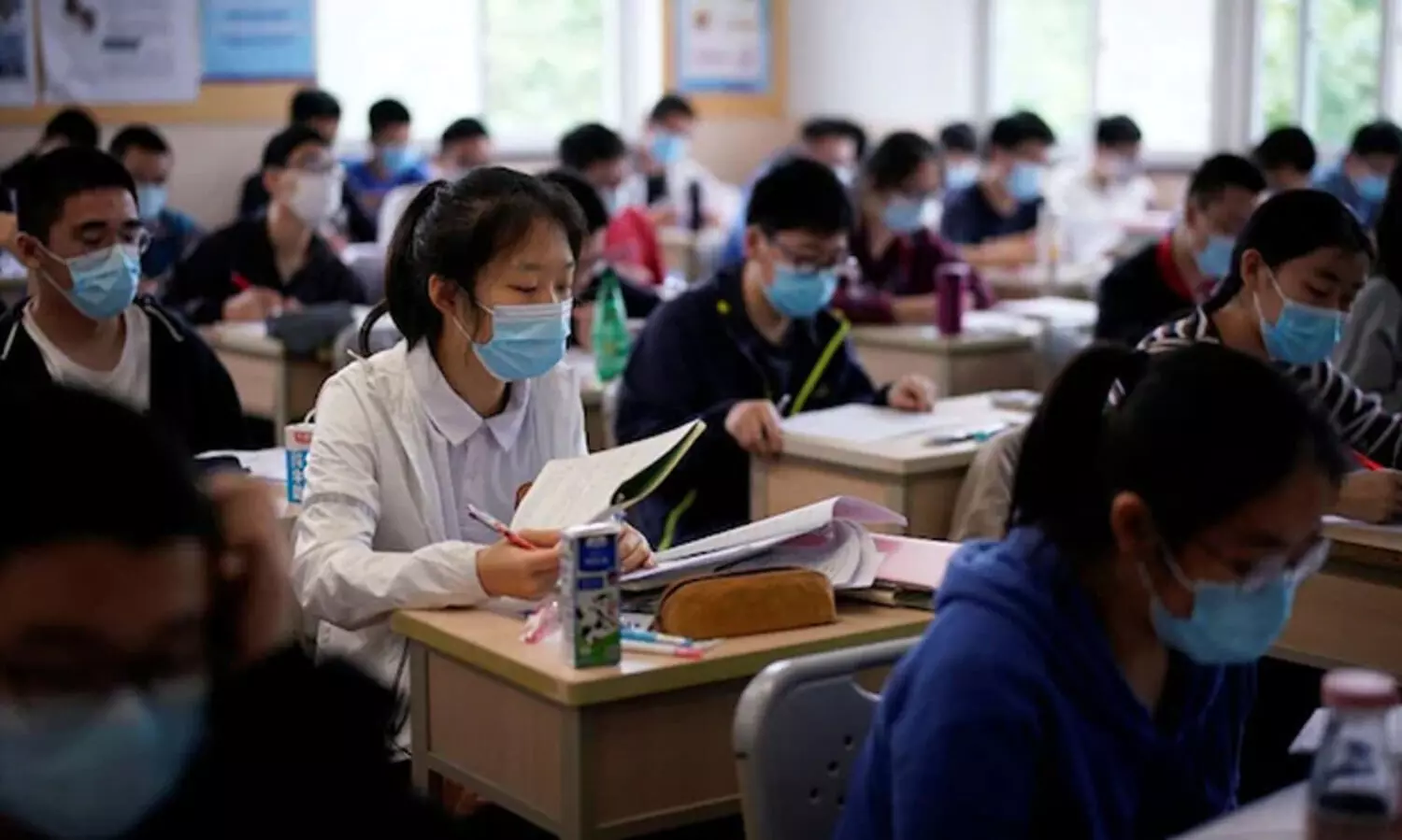 കോപ്പിയടി തടയാൻ എ.ഐ കമ്പനികൾ ചാറ്റ്ബോട്ടുകൾ പ്രവർത്തനരഹിതമാക്കി