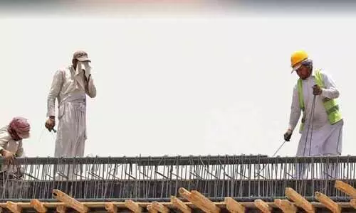 വേ​ന​ൽ ക​ടു​ത്തു​; ഉ​ച്ച​സ​മ​യ ജോ​ലി​ക്ക്​ നി​രോ​ധ​നം, നി​യ​മം ഞാ​യ​റാ​ഴ്​​ച മു​ത​ൽ