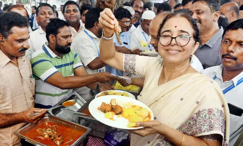 പൊളിയാണ് കപ്പയും മീനും...