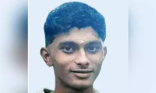 കാണാതായ പതിനേ​ഴുകാരൻ ട്രെയിനിടിച്ച്​ മരിച്ചു; വീട്ടുകാരെ അറിയിക്കാതെ പൊലീസ്​ സംസ്കരിച്ചു