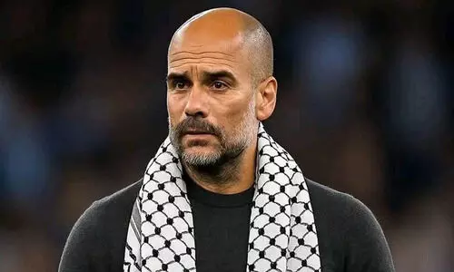 ഞാൻ ചെയ്യേണ്ടത് ഞാൻ ചെയ്യുകയാണ് ; കഫിയ ധരിച്ച് ഗ്വാർഡിയോള ഞാൻ ചെയ്യേണ്ടത് ഞാൻ ചെയ്യുകയാണ് ; കഫിയ ധരിച്ച് ഗ്വാർഡിയോള