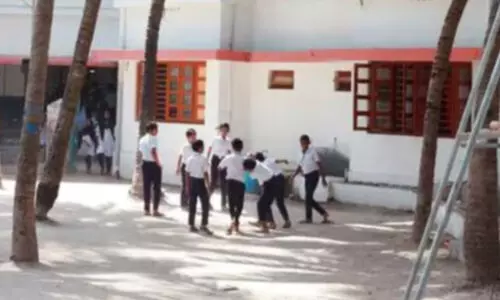 സ്കൂളുകൾ പൂട്ടി ; ലക്ഷ‍ദ്വീപിൽ പ്ര​തി​ഷേ​ധം ശ​ക്ത​മാ​കു​ന്നു