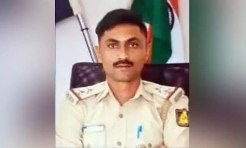 കൈ​ക്കൂ​ലി ആ​വ​ശ്യ​പ്പെ​ട്ട എ​സ്.​ഐ​ക്ക് സ​സ്പെ​ൻ​ഷ​ൻ