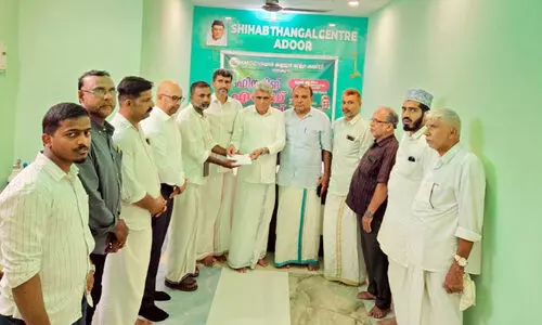 ഹി​യ​റി​ങ്​ എ​യ്ഡ് ന​ൽ​കി