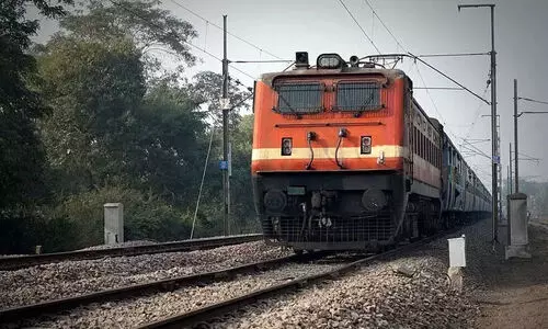 ബം​ഗ​ളൂ​രു-​കാ​ർ​വാ​ർ പ​ഞ്ച​ഗം​ഗ എ​ക്സ്പ്ര​സി​ൽ അ​ഞ്ച് കോ​ച്ചു​ക​ൾ കൂ​ട്ടി