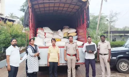 അ​ന​ധി​കൃ​ത​മാ​യി സൂ​ക്ഷി​ച്ച അ​ന്ന​ഭാ​ഗ്യ അ​രി പി​ടി​കൂ​ടി