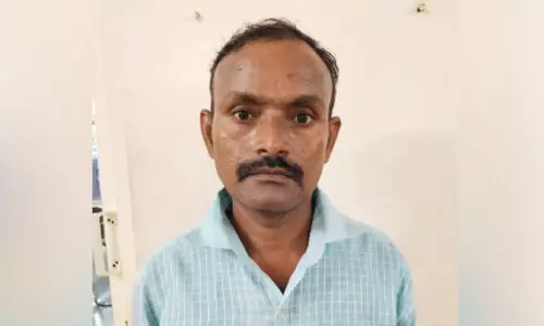 അ​ന​ധി​കൃ​ത​മാ​യി മ​ദ്യം വി​റ്റ​യാ​ൾ അ​റ​സ്റ്റി​ൽ