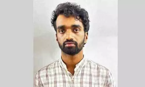 ഡോക്ടർ ചമഞ്ഞ് ചികിത്സ നടത്തിയ ആളെ അറസ്റ്റ് ചെയ്കു; പ്രതി നഴ്സ്