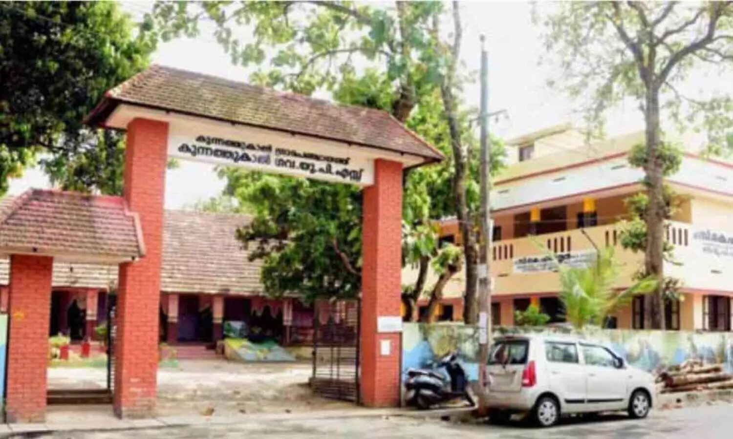 സ്കൂൾ ഭൂമി കൈയേറി; ഒഴിപ്പിക്കാന്‍ ബാലാവകാശ കമീഷൻ