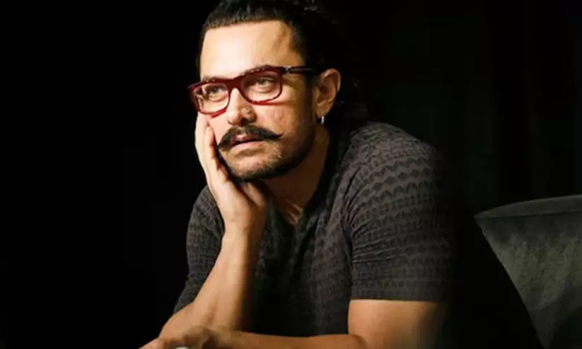 ഇപ്പോഴും ആ ചിത്രം കണ്ടിട്ടില്ല, വിരസമായി തോന്നിയതിനാലാണ് നിരസിച്ചത്; ഷാറൂഖിന്റെ ഹിറ്റ് ചിത്രത്തെക്കുറിച്ച് ആമിർ ഇപ്പോഴും ആ ചിത്രം കണ്ടിട്ടില്ല, വിരസമായി തോന്നിയതിനാലാണ് നിരസിച്ചത്; ഷാറൂഖിന്റെ ഹിറ്റ് ചിത്രത്തെക്കുറിച്ച് ആമിർ