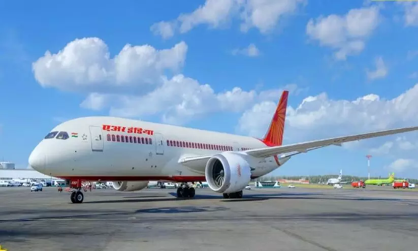 100 കോടി യാത്രക്കാർ, വൻദുരന്തം ആദ്യത്തേത്; അത്യാധുനിക സംവിധാനങ്ങളുള്ള ബോയിങ് ഡ്രീംലൈനര് വിമാനത്തെക്കുറിച്ച് കൂടുതലറിയാം 100 കോടി യാത്രക്കാർ, വൻദുരന്തം ആദ്യത്തേത്; അത്യാധുനിക സംവിധാനങ്ങളുള്ള ബോയിങ് ഡ്രീംലൈനര് വിമാനത്തെക്കുറിച്ച് കൂടുതലറിയാം