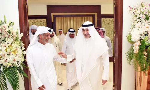 ഖ​ത്ത​ർ കാ​യി​ക-​യു​വ​ജ​ന മ​ന്ത്രി ഒ​ന്നാം ഉ​പ​പ്ര​ധാ​ന​ മ​ന്ത്രി​യെ സ​ന്ദ​ർ​ശി​ച്ചു