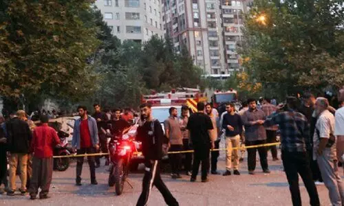 ‘ഇന്ത്യക്കാർ ജാഗ്രത പാലിക്കുക’; ഇസ്രായേൽ ആക്രമണത്തിനു പിന്നാലെ ഇറാനിലെ ഇന്ത്യൻ എംബസ്സിയുടെ മുന്നറിയിപ്പ്