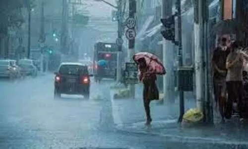 അതിതീവ്ര മഴ; കണ്ണൂരിലെ വിദ്യാഭ്യാസ സ്ഥാപനങ്ങൾക്ക് അവധി പ്രഖ്യാപിച്ചു