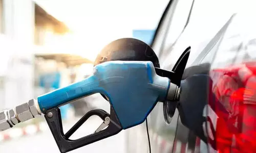 ഇസ്രായേൽ- ഇറാൻ സംഘർഷം; ആഗോള വിപണിയിൽ കുതിച്ചുയർന്ന് എണ്ണവില