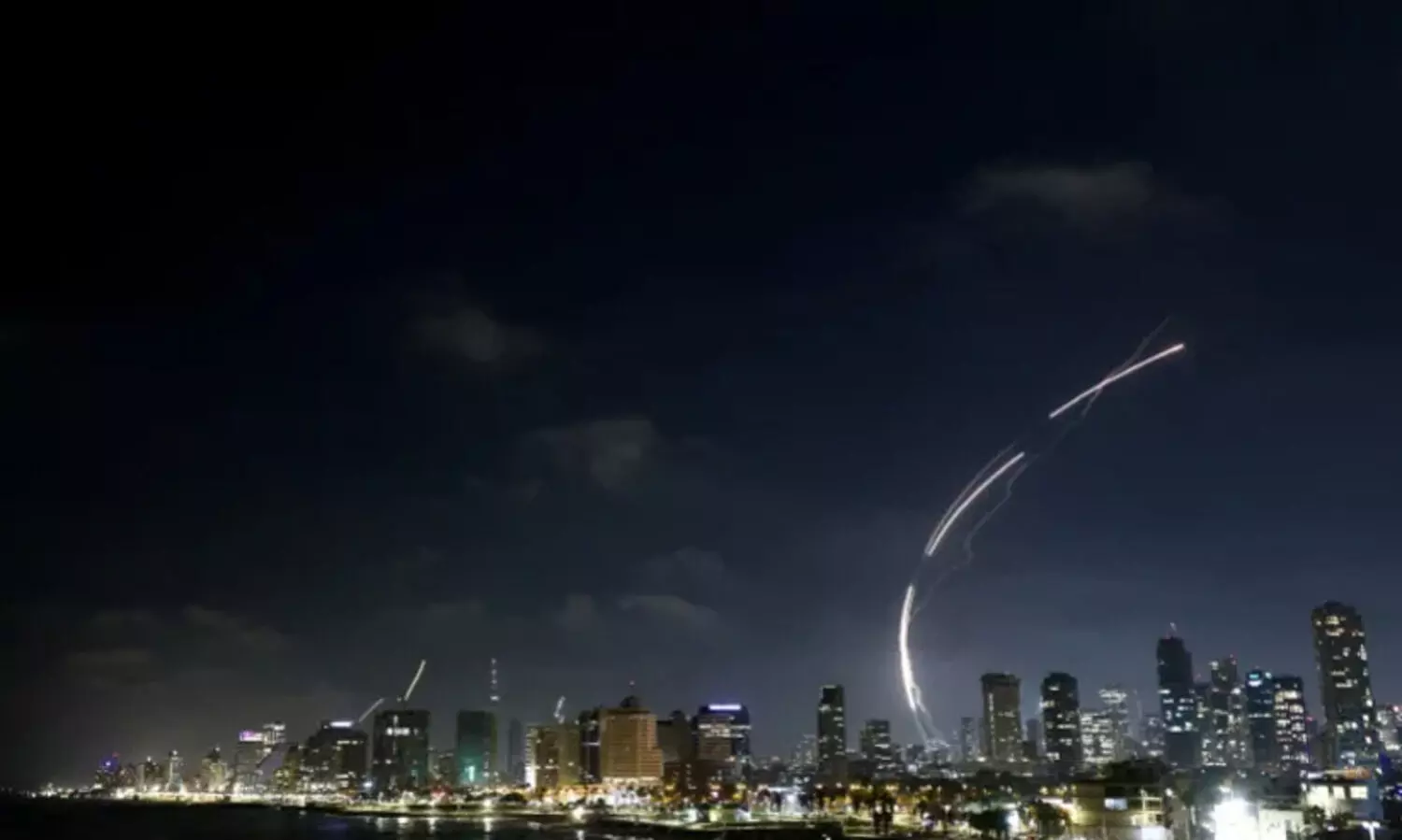 രണ്ടുംകൽപ്പിച്ച് ഇറാൻ; യു.എസ്, യു.കെ, ഫ്രാൻസ് സൈനിക കേ​ന്ദ്രങ്ങൾ ആക്രമിക്കുമെന്ന് പ്രഖ്യാപനം