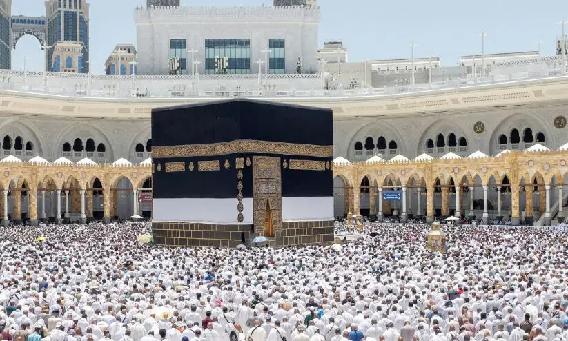 ഹ​ജ്ജി​ന്​ ശേ​ഷ​മു​ള്ള ആ​ദ്യ ജു​മു​അ; നി​റ​ഞ്ഞു​ ക​വി​ഞ്ഞ്​ ഹ​റം, ല​ക്ഷ​ത്തി​​ലേ​റെ തീ​ർ​ഥാ​ട​ക​ർ ജു​മു​അ​യി​ൽ പ​ങ്കെ​ടു​ത്തു