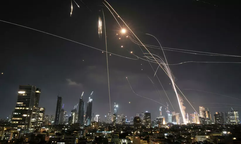 ഇറാന്റെ കടുത്ത പ്രഹരം; ഇസ്രായേലിന്റെ ‘പെന്റഗൺ’ ആയ പ്രതിരോധ ആസ്ഥാനം ആക്രമിച്ചു ഇറാന്റെ കടുത്ത പ്രഹരം; ഇസ്രായേലിന്റെ ‘പെന്റഗൺ’ ആയ പ്രതിരോധ ആസ്ഥാനം ആക്രമിച്ചു