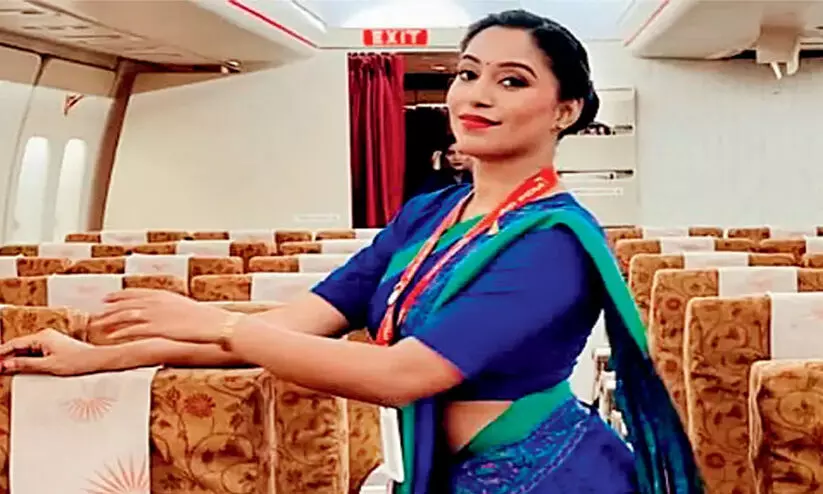 അവളായിരുന്നു ഞങ്ങളുടെ വീടിന്റെ വെളിച്ചം, എല്ലാം അവളെ ചുറ്റിപ്പറ്റിയായിരുന്നു, അത്ഭുതം സംഭവിക്കണേയെന്ന് ഞങ്ങൾ പ്രാർഥിച്ചു...പക്ഷേ; വിമാന ദുരന്തത്തിൽ മരിച്ച മകളെയോർത്ത് വിലപിച്ച് ഒരമ്മ അവളായിരുന്നു ഞങ്ങളുടെ വീടിന്റെ വെളിച്ചം, എല്ലാം അവളെ ചുറ്റിപ്പറ്റിയായിരുന്നു, അത്ഭുതം സംഭവിക്കണേയെന്ന് ഞങ്ങൾ പ്രാർഥിച്ചു...പക്ഷേ; വിമാന ദുരന്തത്തിൽ മരിച്ച മകളെയോർത്ത് വിലപിച്ച് ഒരമ്മ