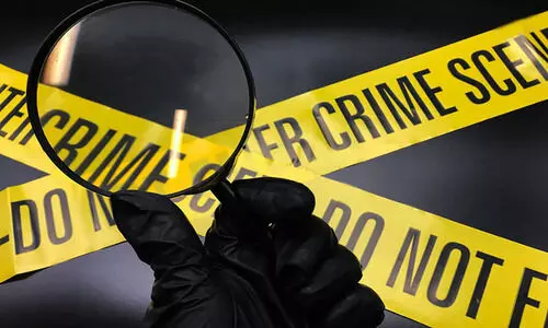 ഹോ​ട്ട​ലി​ൽ ആ​ക്ര​മി​സം​ഘം മൂ​ന്നു​പേ​രെ വെ​ട്ടി​ക്കൊ​ന്നു