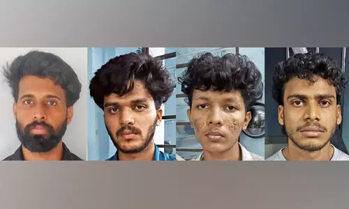 വ​യോ​ധി​ക​യെ കാറിടി​പ്പി​ച്ച് കൊ​ല​പ്പെ​ടു​ത്തി​യ കേ​സ്;    നാ​ലു​പേ​ർ​കൂ​ടി പി​ടി​യി​ൽ