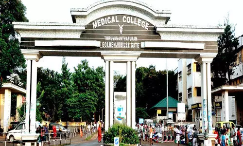 ഇന്റേൺഷിപ് കാലയളവിലെ ഫീസ് വാങ്ങരുതെന്ന്​ ആരോഗ്യ സർവകലാശാല, വേണമെന്ന്​ മെഡിക്കൽ കോളജ്​