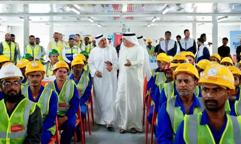 ഉച്ചവിശ്രമ നിയമം; മുന്നൊരുക്കം നേരിട്ട് പരിശോധിച്ച് മന്ത്രി ഉച്ചവിശ്രമ നിയമം; മുന്നൊരുക്കം നേരിട്ട് പരിശോധിച്ച് മന്ത്രി