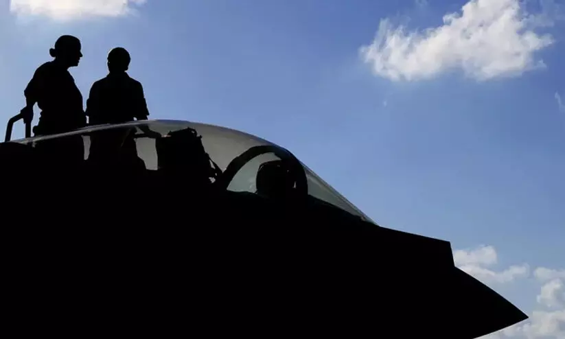 പശ്ചിമേഷ്യയിലേക്ക് ജെറ്റുകളും   ആയുധങ്ങളും നീക്കുന്നുവെന്ന് ബ്രിട്ടൻ