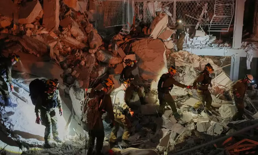 രണ്ടു മൃതദേഹം കൂടി കണ്ടെടുത്തു; ഇറാൻ ആക്രമണത്തിൽ ഇസ്രായേലിൽ മരണം പത്തായി രണ്ടു മൃതദേഹം കൂടി കണ്ടെടുത്തു; ഇറാൻ ആക്രമണത്തിൽ ഇസ്രായേലിൽ മരണം പത്തായി