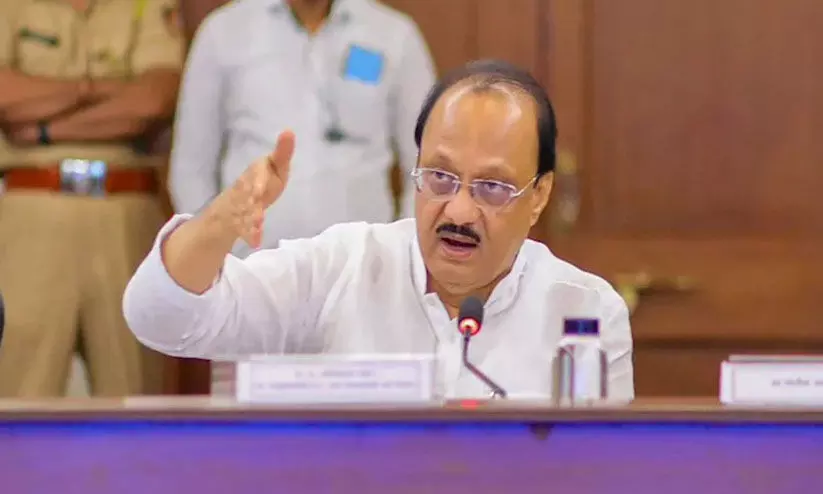 തുരുമ്പെടുത്ത പാലത്തിൽ നിരവധി പേർ ഒന്നിച്ചെത്തിയതാണ് അപകടകാരണം; ഉപമുഖ്യമന്ത്രി അജിത് പവാർ