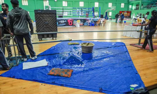 നാഗമ്പടം ഇൻഡോർ സ്റ്റേഡിയത്തിൽ ‘വെള്ളംകളി’ നാഗമ്പടം ഇൻഡോർ സ്റ്റേഡിയത്തിൽ ‘വെള്ളംകളി’