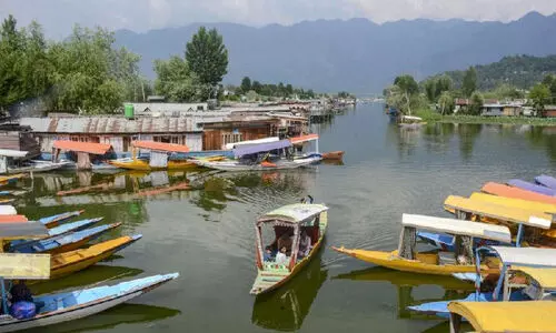 പഹൽഗാം ആക്രമണത്തിനു ശേഷം ജമ്മു കശ്മീരിലെ 16 വിനോദസഞ്ചാര കേന്ദ്രങ്ങൾ   വീണ്ടും തുറക്കുന്നു