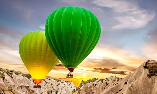 തു​ർ​ക്കിയ യാ​ത്ര അ​ഥ​വാ മോ​തി​ര​ക്ക​ഥ