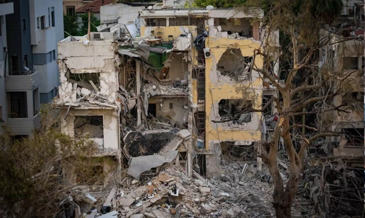 ഇറാൻ ആക്രമണത്തിൽ ഇസ്രായേലിൽ ഇന്നലെ മാത്രം എട്ടുപേർ കൊല്ലപ്പെട്ടു; രണ്ടുപേർ മരിച്ചത് സുരക്ഷിത മുറികൾക്ക് നേരെ നടന്ന മിസൈൽ ആക്രമണത്തിൽ, 287 പേർക്ക് പരിക്ക്