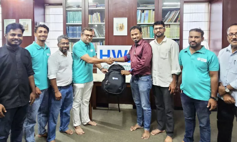 എച്ച്.ഡബ്ല്യു.എ സ്കൂൾ കിറ്റ് വിതരണം എച്ച്.ഡബ്ല്യു.എ സ്കൂൾ കിറ്റ് വിതരണം